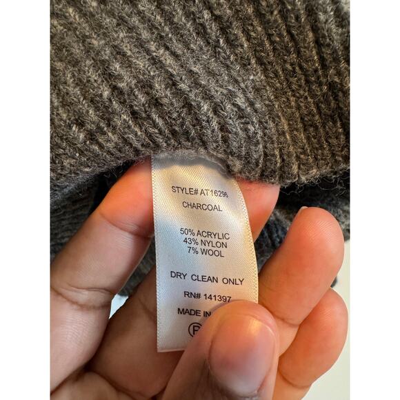 ASTR The Label Wrap‎ Front Sweater M Charcoal Gray Long Sleeve Soft Knit - Picture 4 of 8